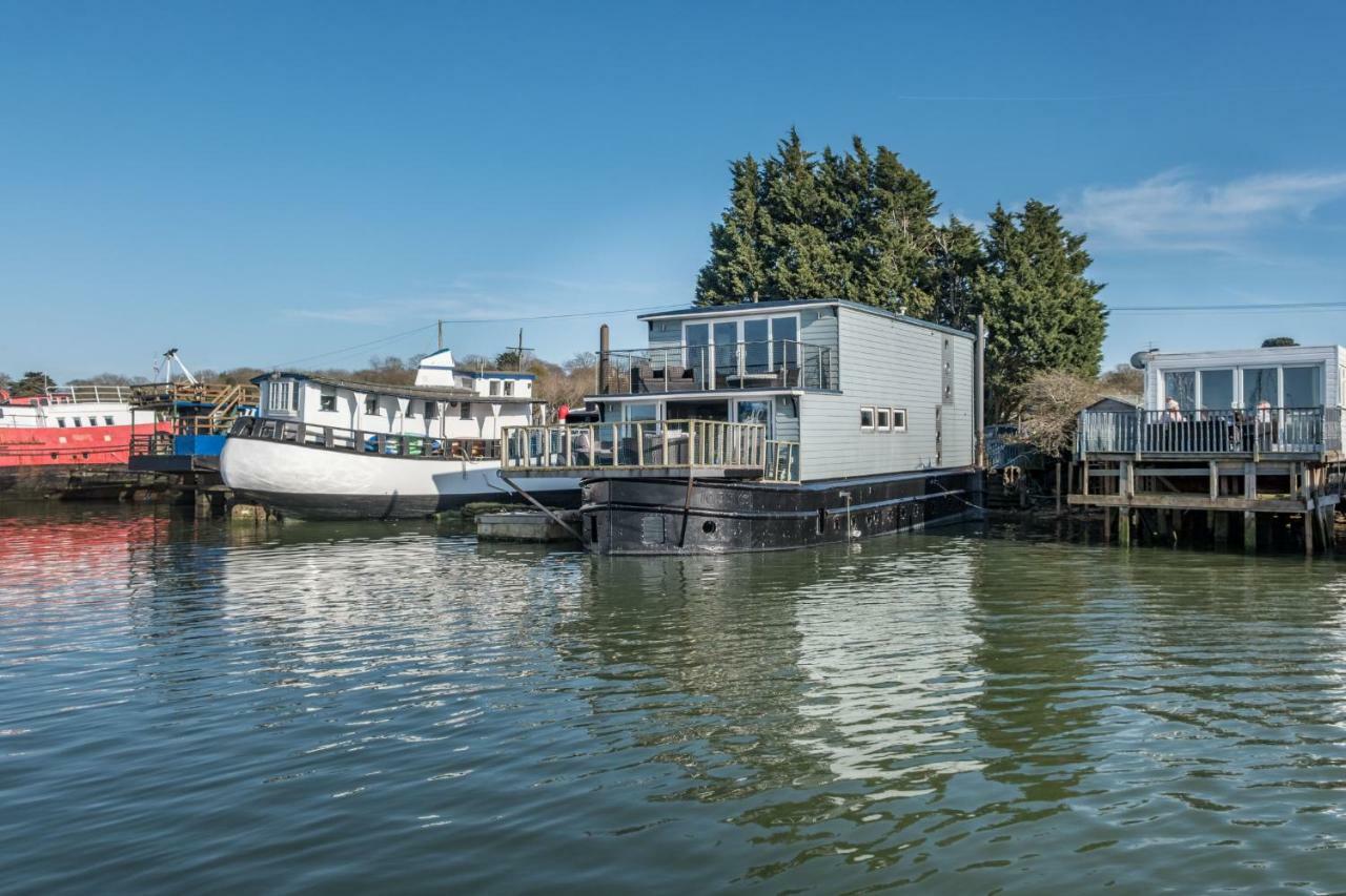 Houseboat Harbourside View Bed & Breakfast Newport  Dış mekan fotoğraf